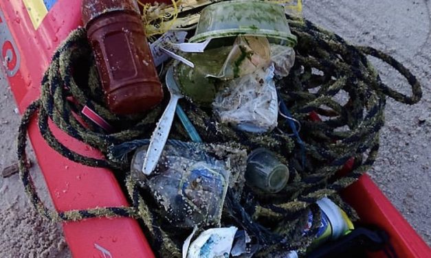 THE TRASH PADDLER MAKING WAVES FOR A VITAL CAUSE